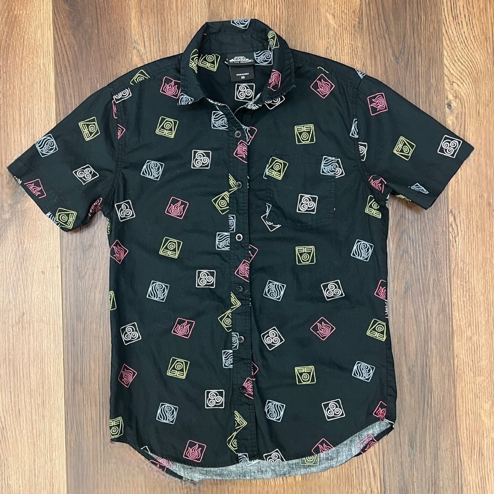 Avatar “the last Airbender” elements button down shirt (mens xs)